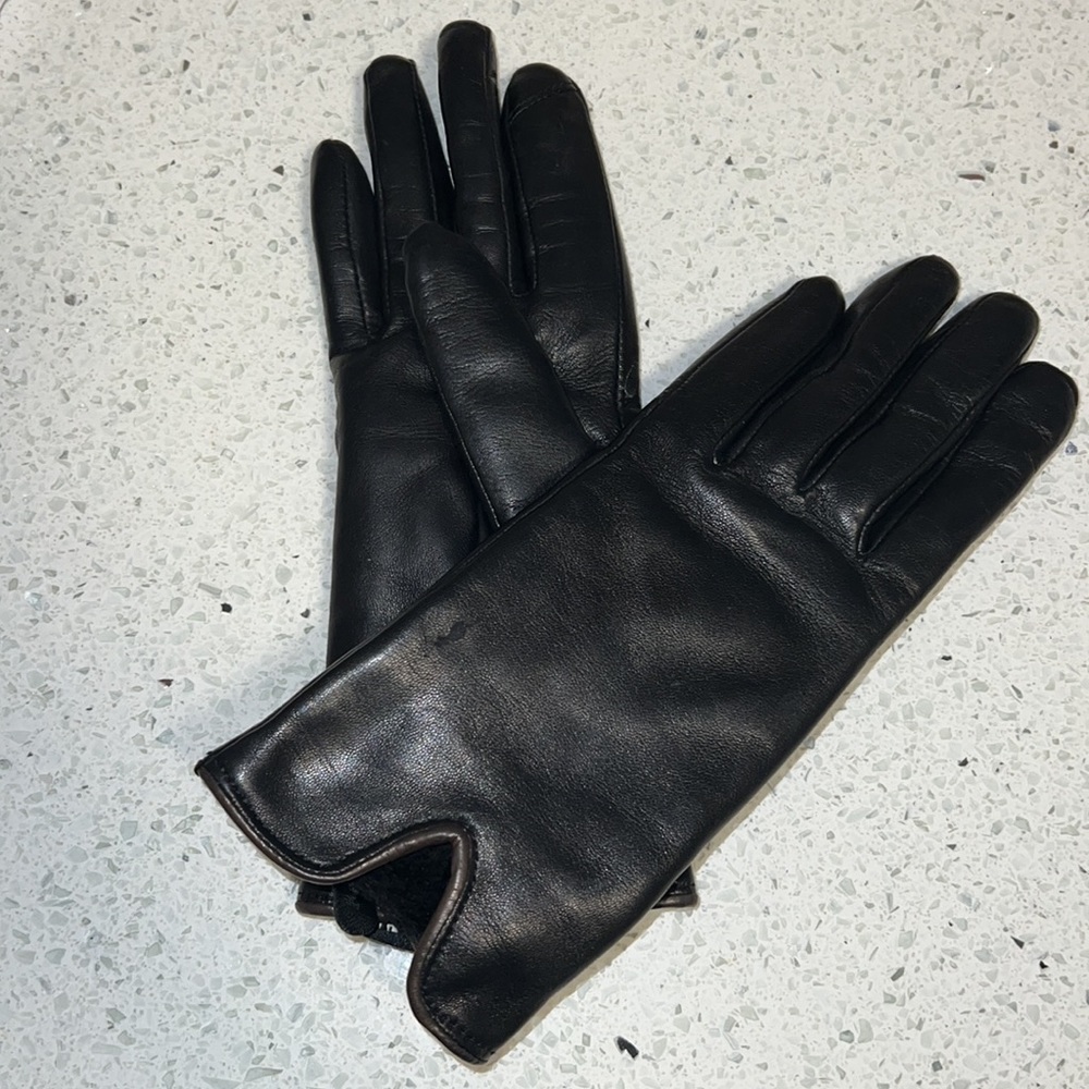 MM La Fleur- The Leather Gloves